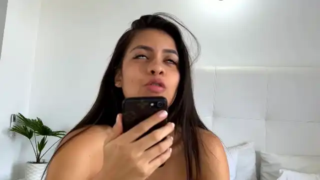 Emily-booker – Flirt4free Live Video Recording – 2026-07-09 21:39:52