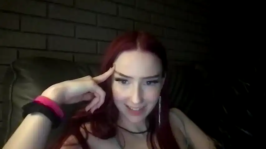 Petite_scarlettt – Chaturbate Live Video Recording – 2026-06-12 12:28:31