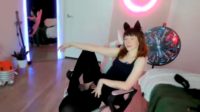 Snugglepunk – Myfreecams Live Video Recording – 2025-10-07 15:59:33