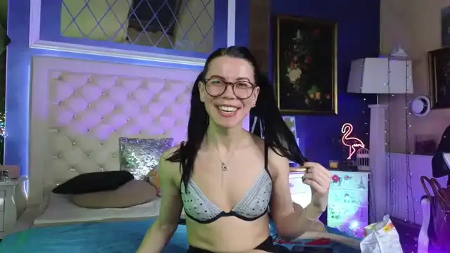 Juliettedolce – Myfreecams Live Video Recording – 2025-06-09 08:26:23