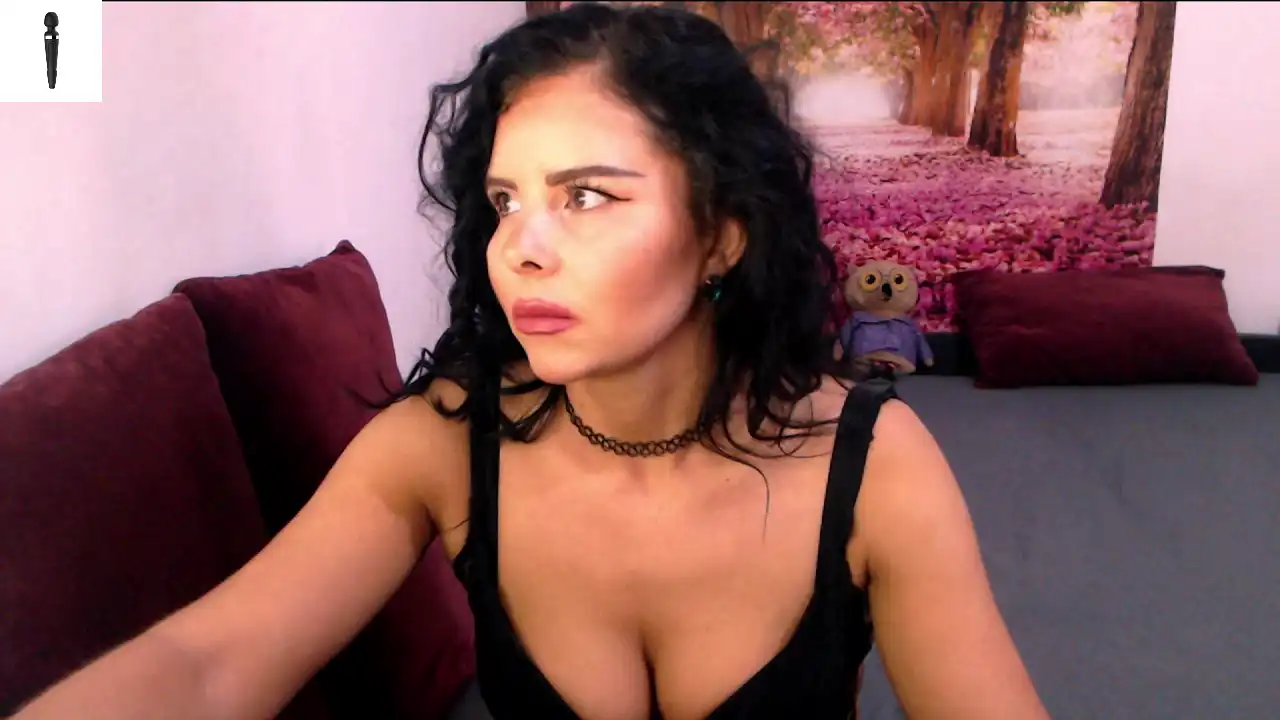 Sofialiub – Xlovecam Live Video Recording – 2025-06-23 15:56:09