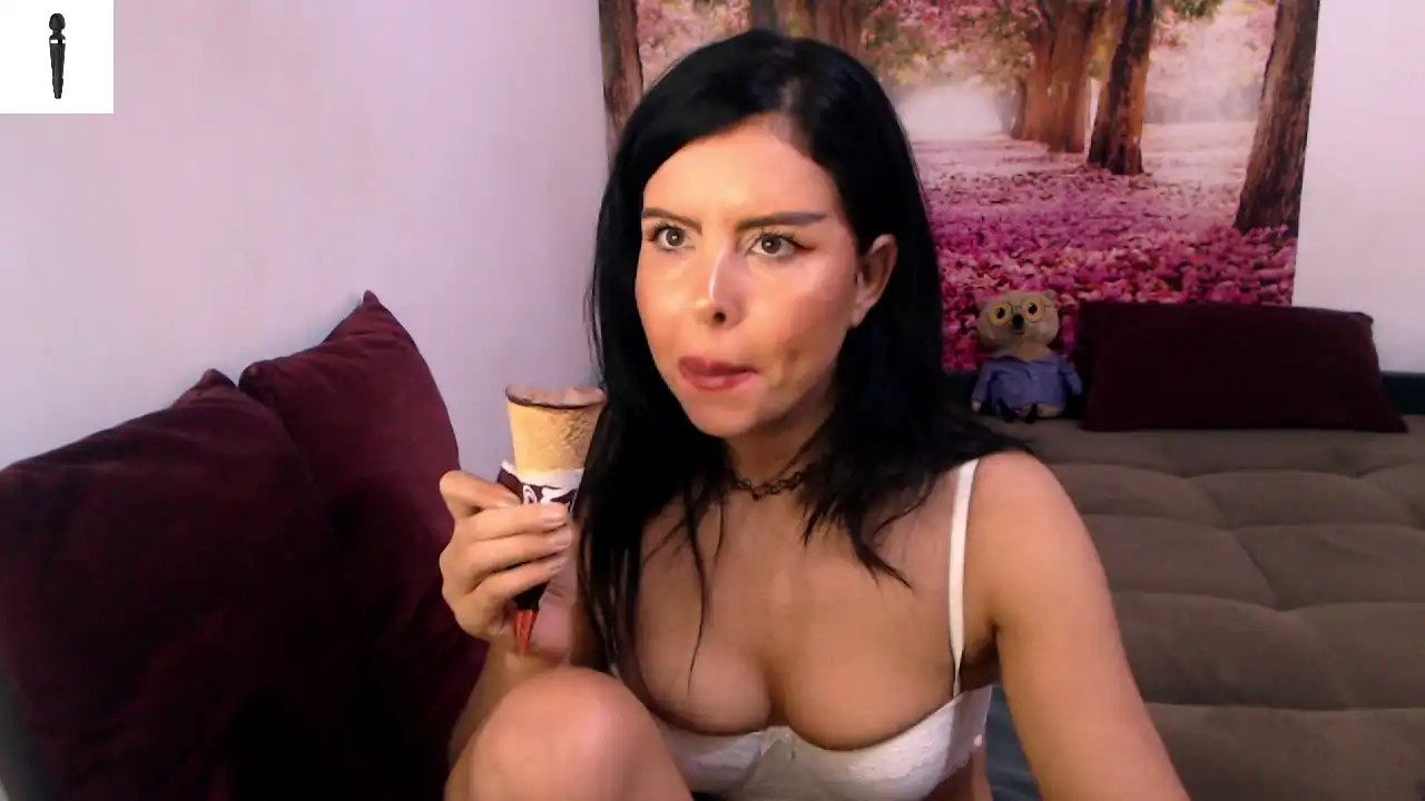 Sofialiub – Xlovecam Live Video Recording – 2025-06-04 08:06:10
