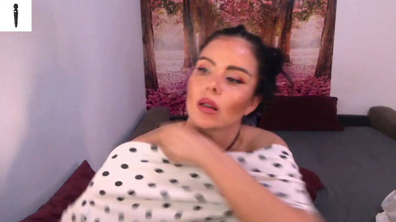 Sofialiub – Xlovecam Live Video Recording – 2025-02-04 06:30:28