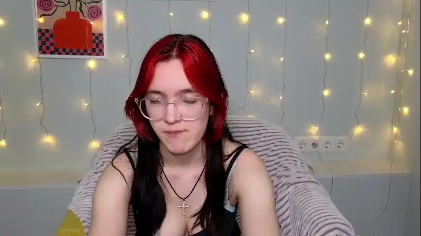 Xteeenx – Chaturbate Live Video Recording – 2025-03-11 21:03:53