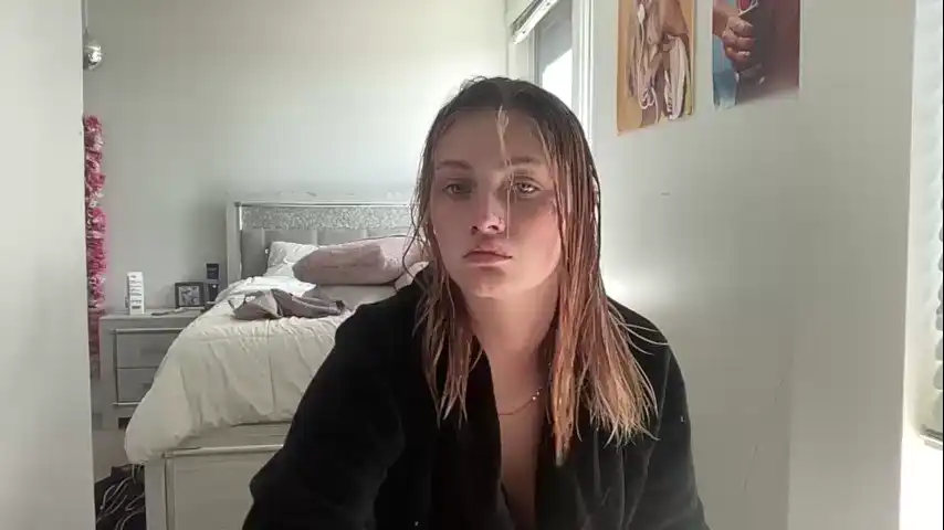 Cassiecash1 – Chaturbate Live Video Recording – 2025-01-16 22:20:47