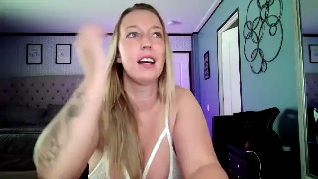 Lucyallen4201 – Myfreecams Live Video Recording – 2026-04-18 01:59:00