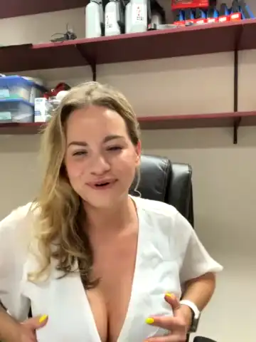 Toniroom – Stripchat Live Video Recording – 2025-02-13 03:09:03