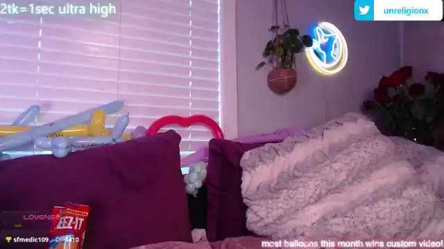 Littleviv – Myfreecams Live Video Recording – 2025-04-24 04:18:52
