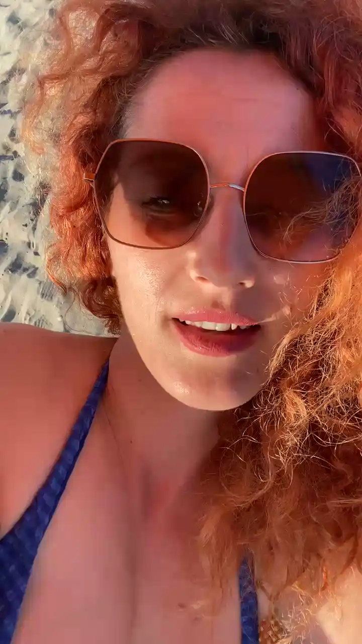 Talia_h – Cam4 Live Video Recording – 2025-10-19 07:24:06