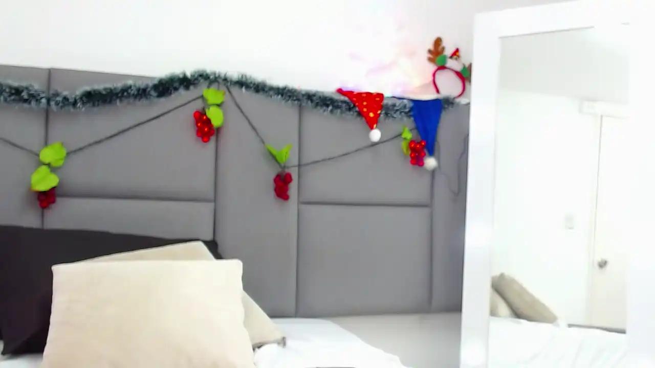 Charlotterouse – Xlovecam Live Video Recording – 2025-02-04 22:38:12
