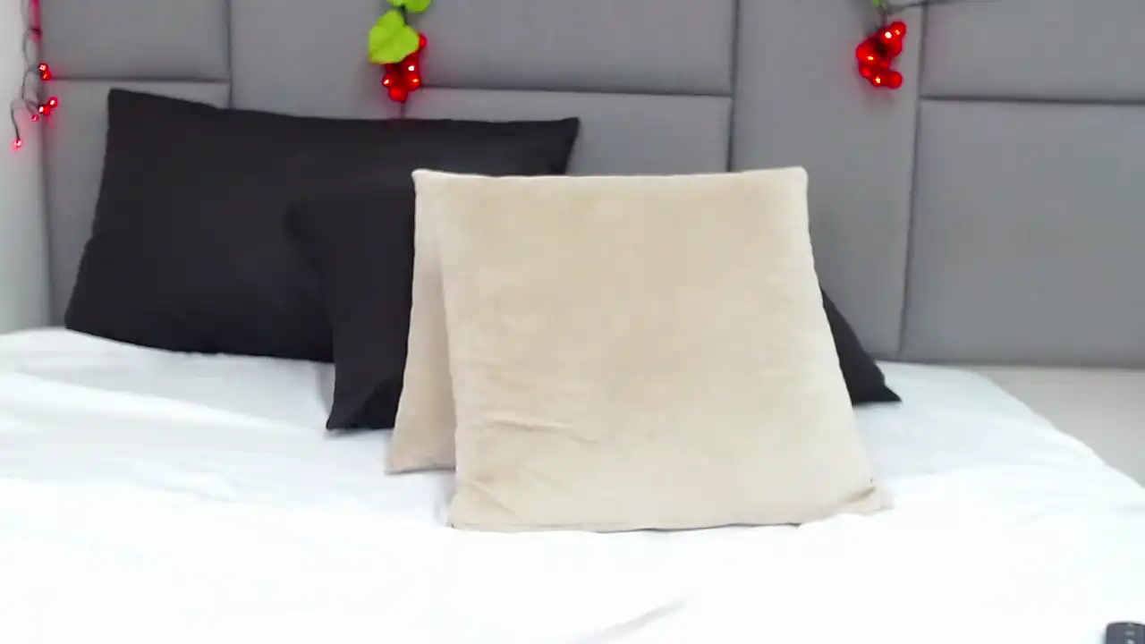 Charlotterouse – Xlovecam Live Video Recording – 2026-05-27 17:04:32