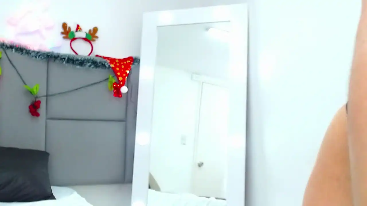 Charlotterouse – Xlovecam Live Video Recording – 2025-06-16 06:59:16