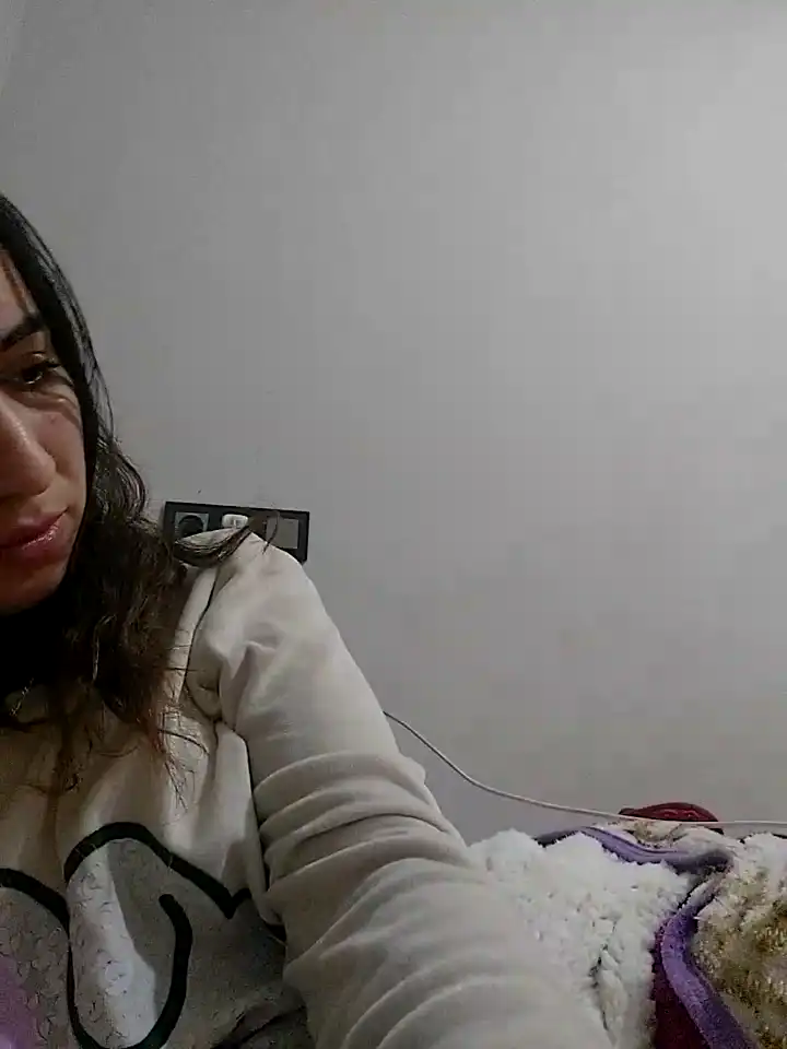Raniaranda – Stripchat Live Video Recording – 2025-03-05 18:02:10