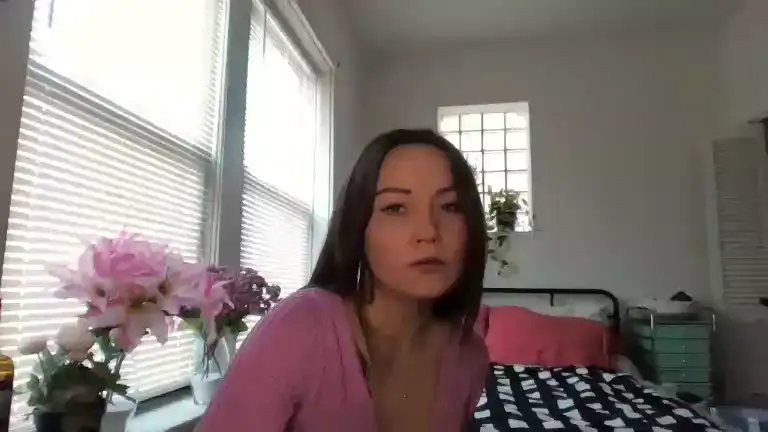 Miaholland – Streamate Live Video Recording – 2025-02-18 01:20:56