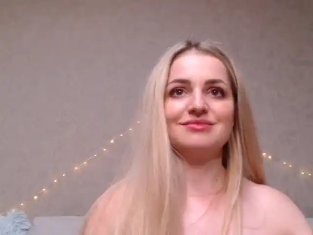Emelline – Xlovecam Live Video Recording – 2026-06-03 21:27:10