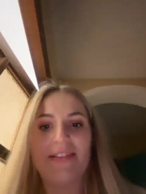 Emelline – Xlovecam Live Video Recording – 2025-02-08 09:45:19