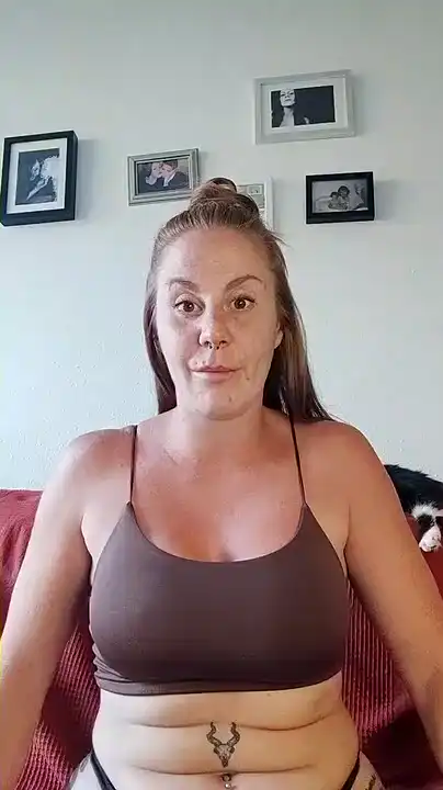 Aiinu – Amateur.tv Live Video Recording – 2025-08-19 21:55:28