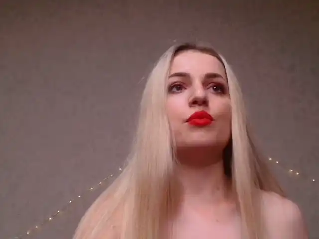 Emelline – Xlovecam Live Video Recording – 2025-08-02 00:29:48