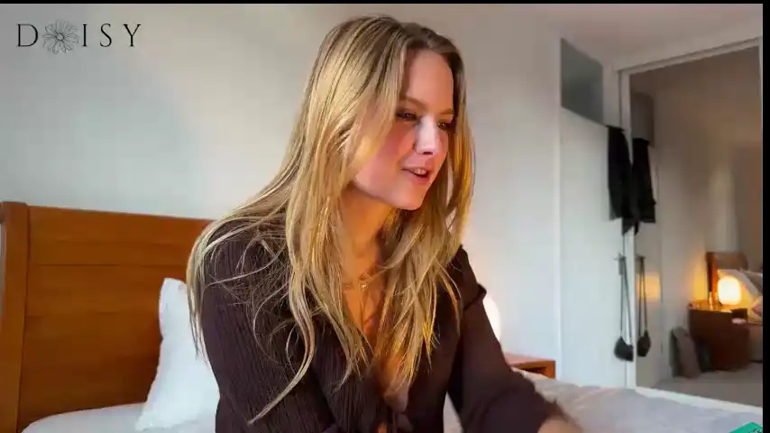 Mysticaldaisy – Chaturbate Live Video Recording – 2025-11-23 21:06:50