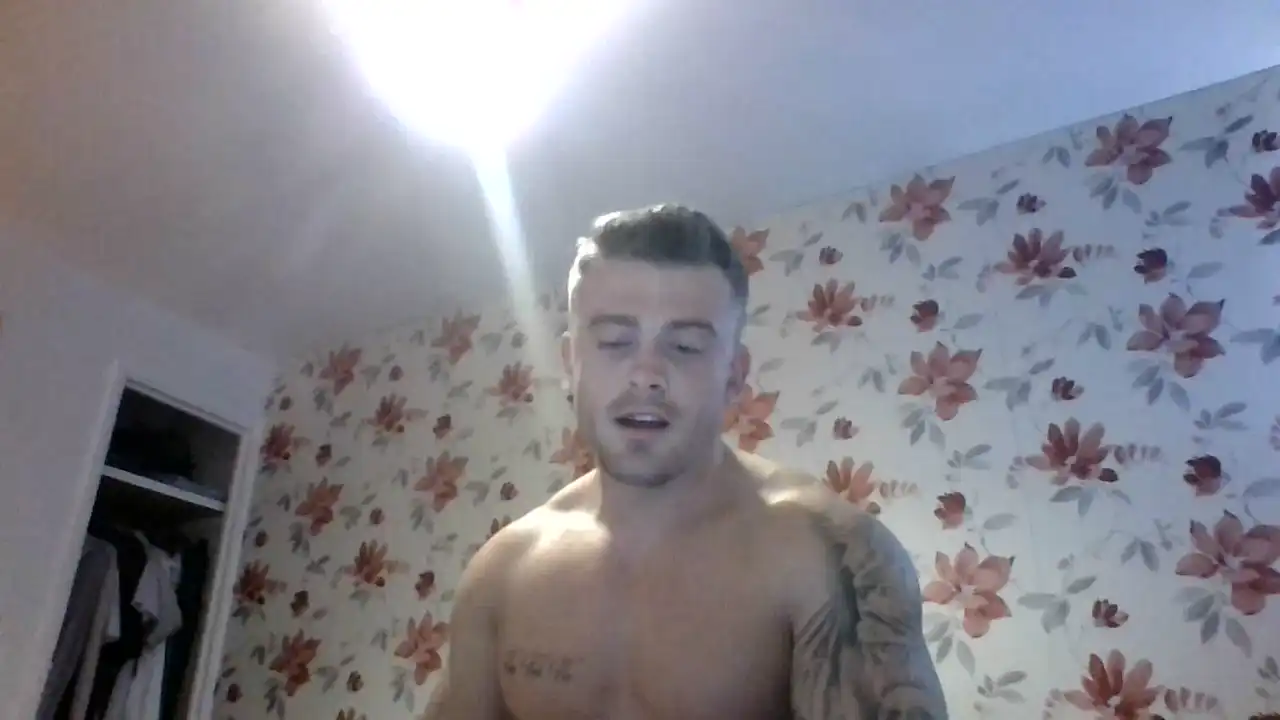 Maskedrob1 – Cam4 Live Video Recording – 2025-01-24 22:20:04