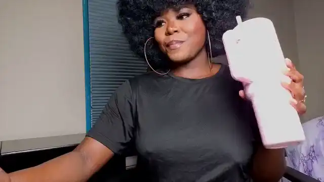 Womannextdoor – Myfreecams Live Video Recording – 2025-11-12 20:47:55