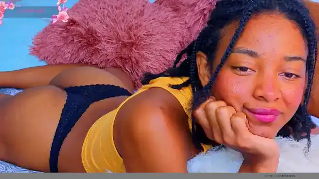 Kriss_reyes – Myfreecams Live Video Recording – 2026-04-20 18:43:12