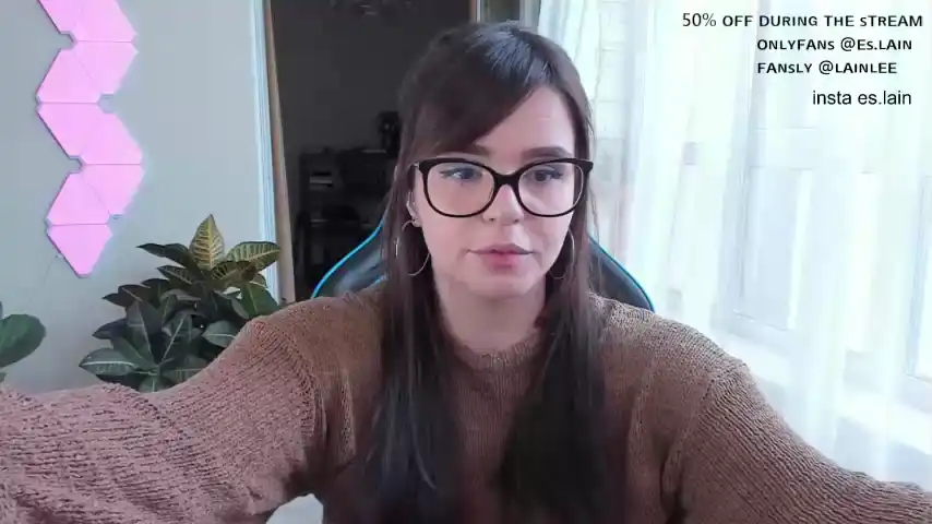 Aavee – Chaturbate Live Video Recording – 2025-07-15 20:46:54