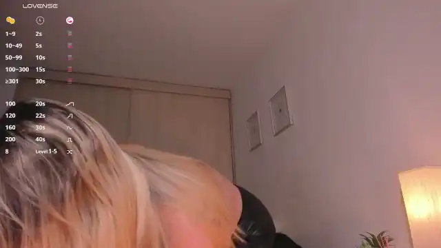Holy_blonde – Myfreecams Live Video Recording – 2025-10-24 06:48:25