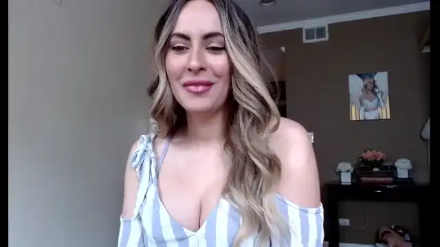 Vix_spy – Myfreecams Live Video Recording – 2025-02-08 04:29:23