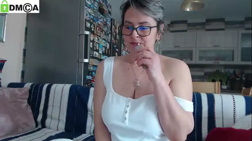 Whitesilvery – Chaturbate Live Video Recording – 2025-12-13 07:20:28