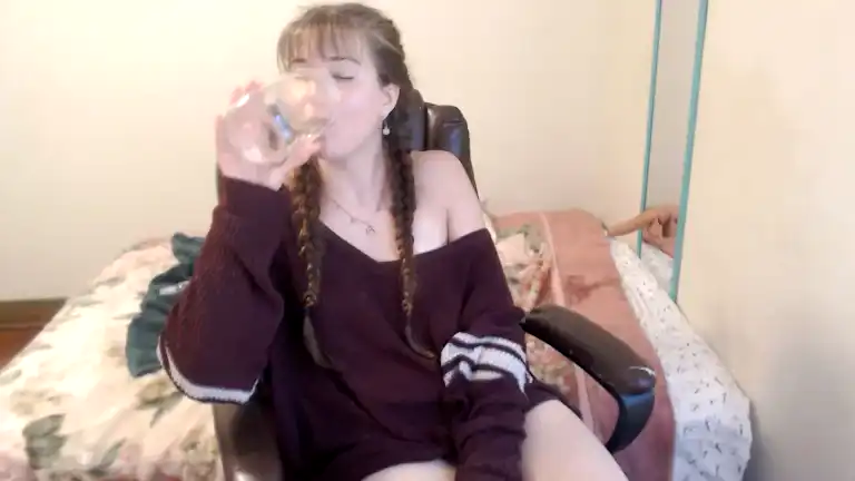 Hannahcloe – Streamate Live Video Recording – 2025-03-09 06:17:21