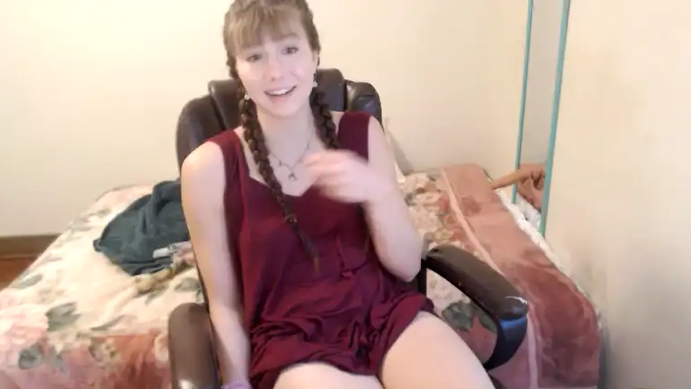 Hannahcloe – Streamate Live Video Recording – 2025-10-07 05:26:21