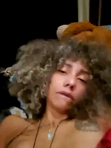 Tucurly_latina – Stripchat Live Video Recording – 2025-06-10 20:13:22