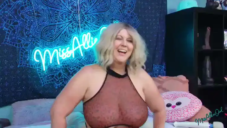 Missallieowl – Streamate Live Video Recording – 2025-07-25 23:14:15