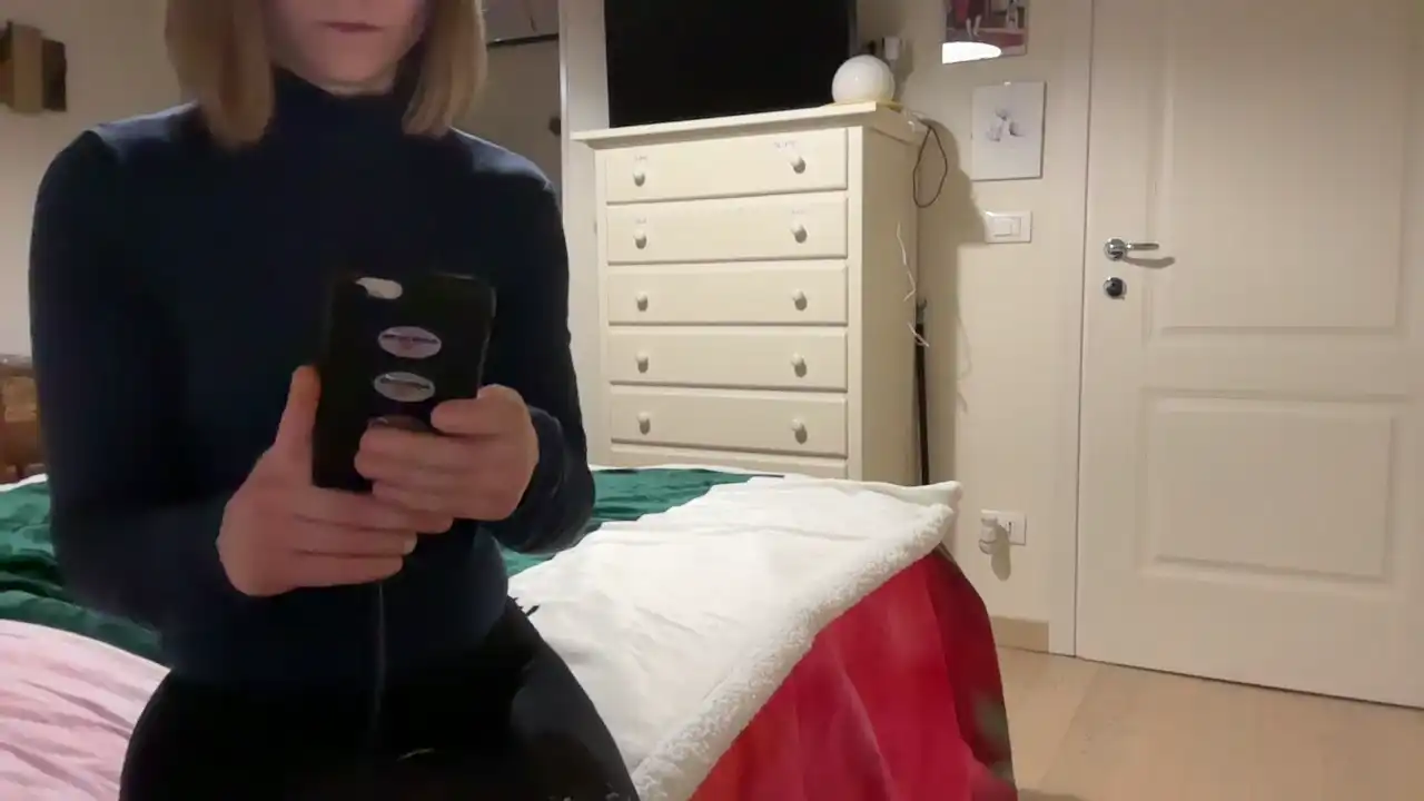 Olesia_gatta1 – Cam4 Live Video Recording – 2025-11-23 06:46:07