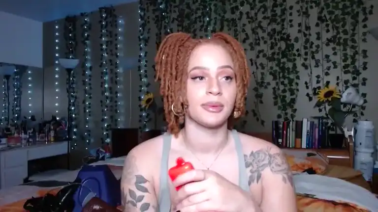 Littleredbabyyy – Streamate Live Video Recording – 2025-12-07 07:30:05