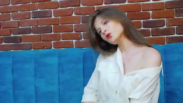 Lesliekat – Myfreecams Live Video Recording – 2026-02-05 17:15:34
