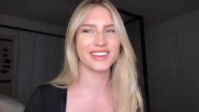 Thezabrina – Myfreecams Live Video Recording – 2025-02-18 22:19:01
