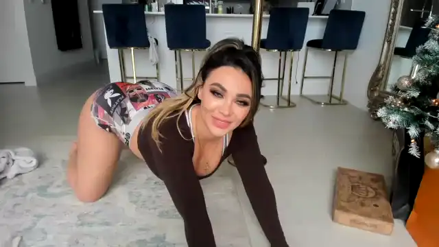 Esmeralda_bel – Myfreecams Live Video Recording – 2025-06-29 02:10:23