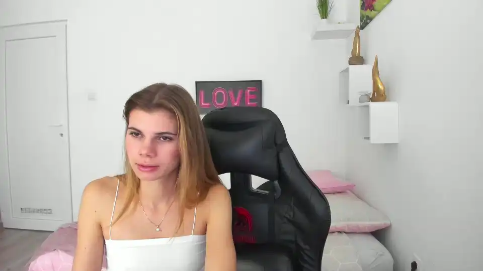 Rileyreid_18 – Myfreecams Live Video Recording – 2026-06-02 23:52:23